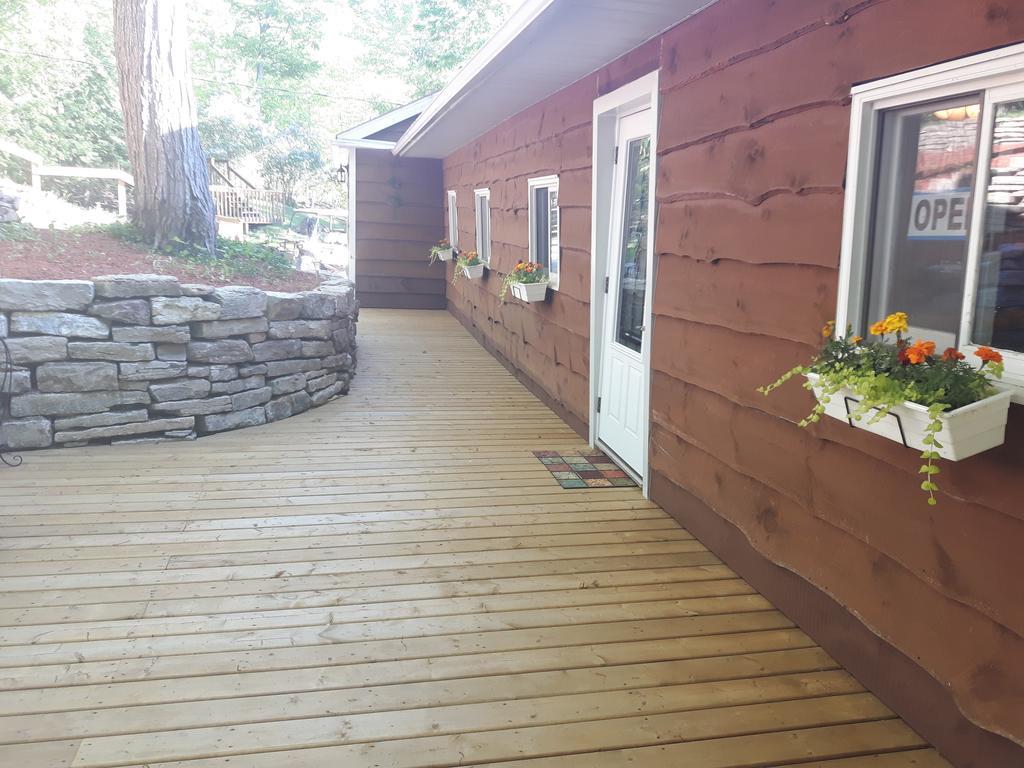 Red Lodge Resort Little Current Esterno foto