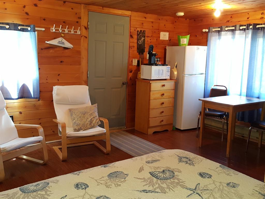 Red Lodge Resort Little Current Esterno foto